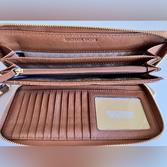 MICHAEL KORS Large Continental Wallet - Picture 4 of 10